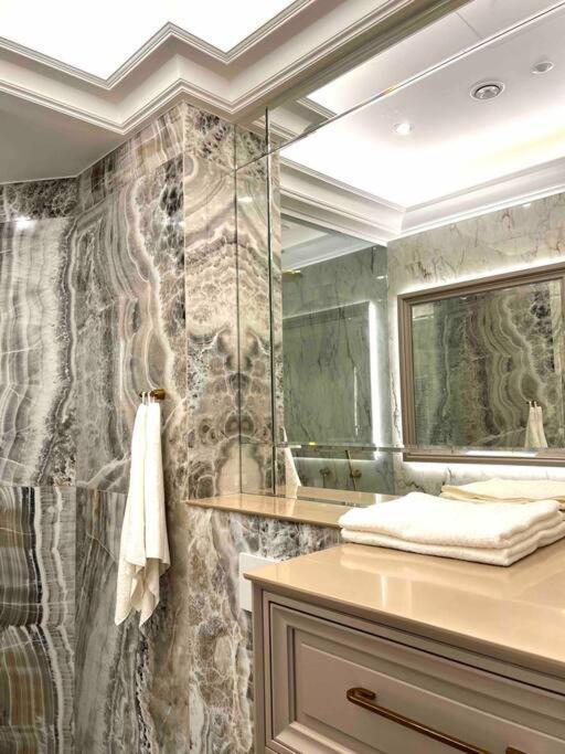 Studio Apartment In The Center Of Riga Buitenkant foto